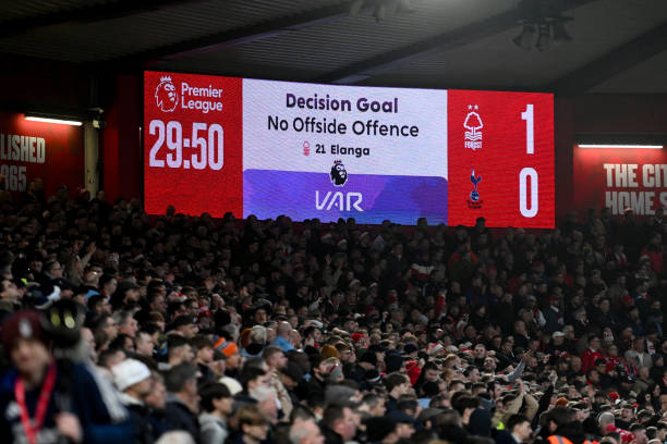 具侵略性的 具侵略性的